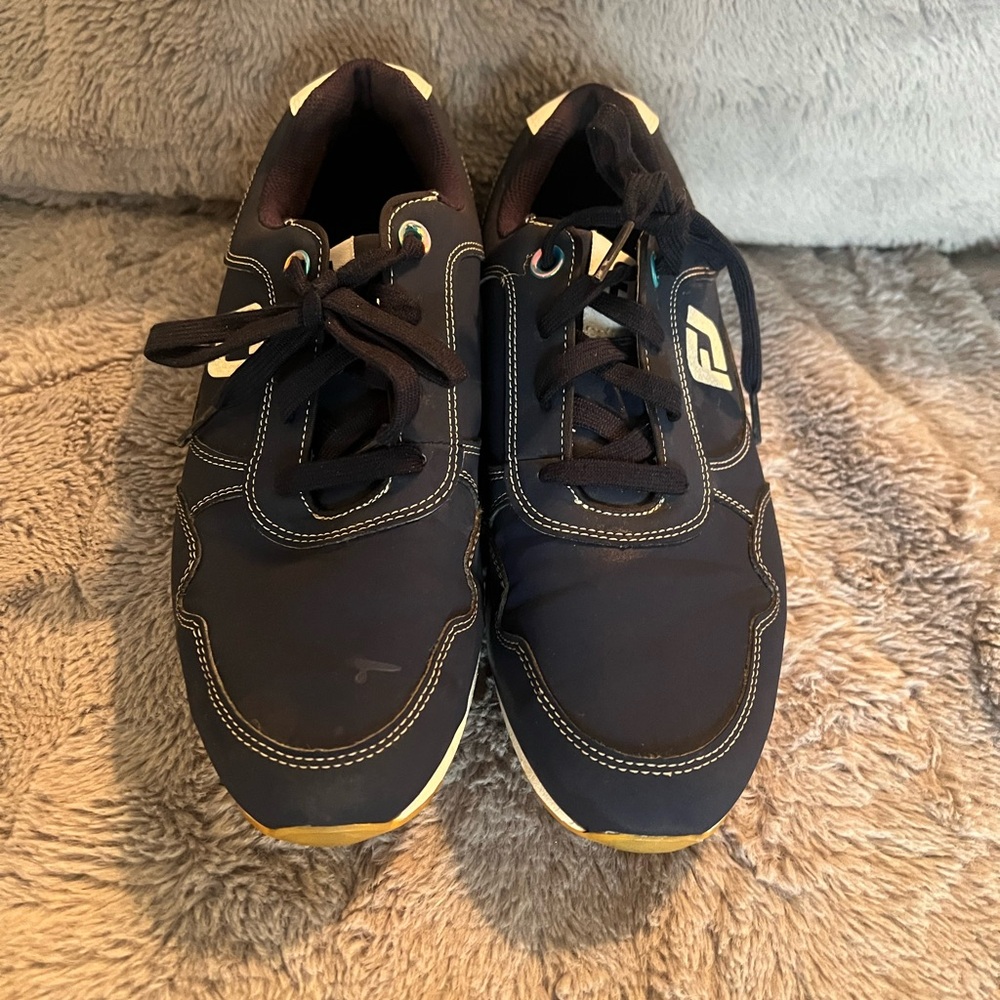 FootJoy Sport Retro Womens Spikeless Golf Shoes Size 9.5 M Navy Blue White